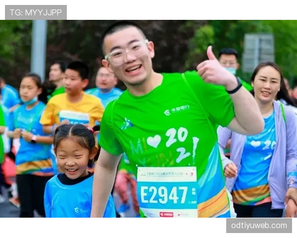 刷到孙一文晒的早餐单，一杯咖啡顶我一周饭钱，生活差距像放大镜